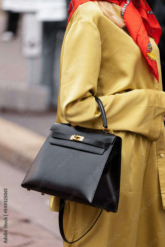 The Kelly Bag, Daring And Modern