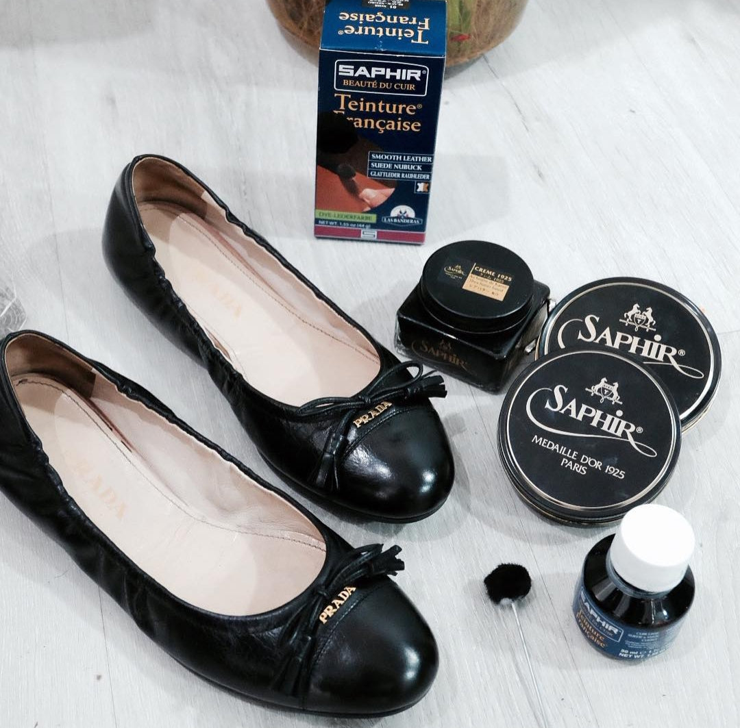 Dye for leather shoes