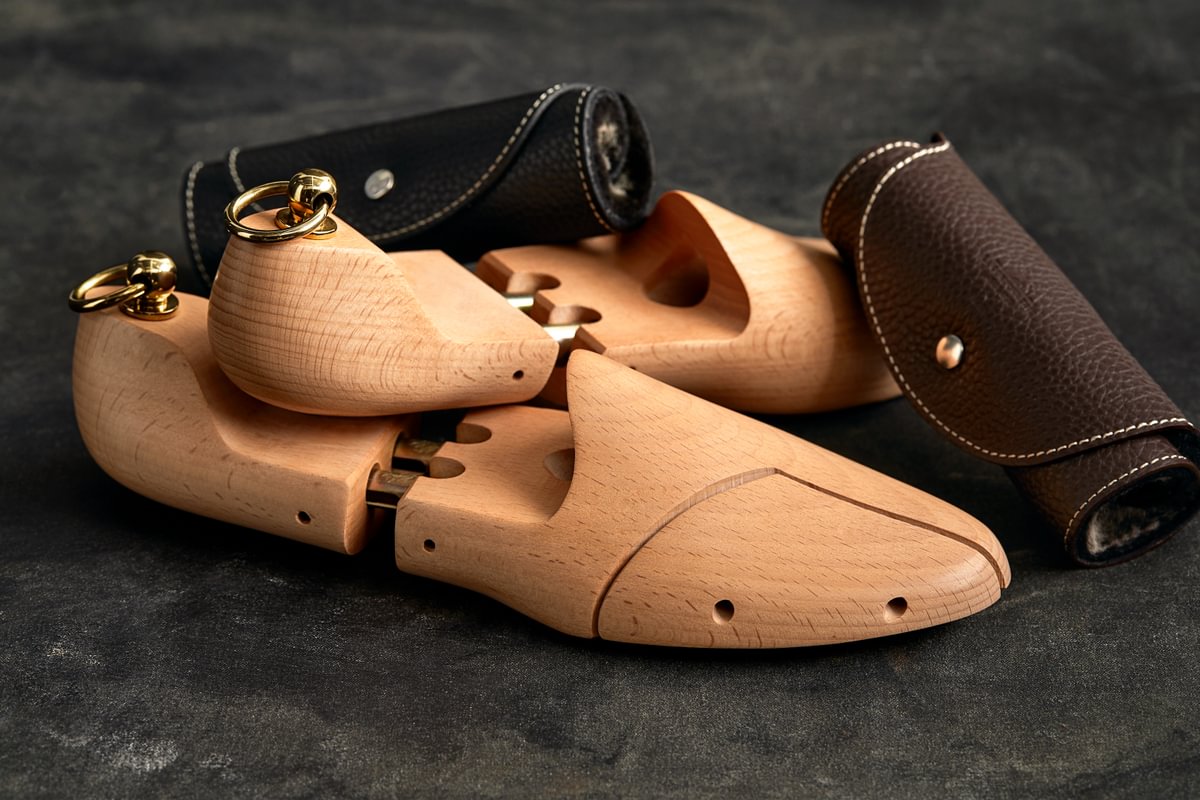 EVERY DETAIL MATTERS - The Importance of Using Shoe Trees & Stretchers